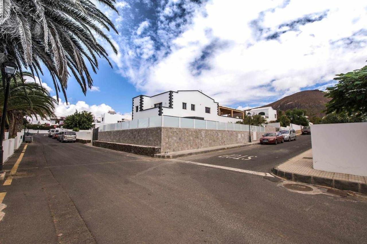 Villa Palacios Herrero Tahiche Exterior photo
